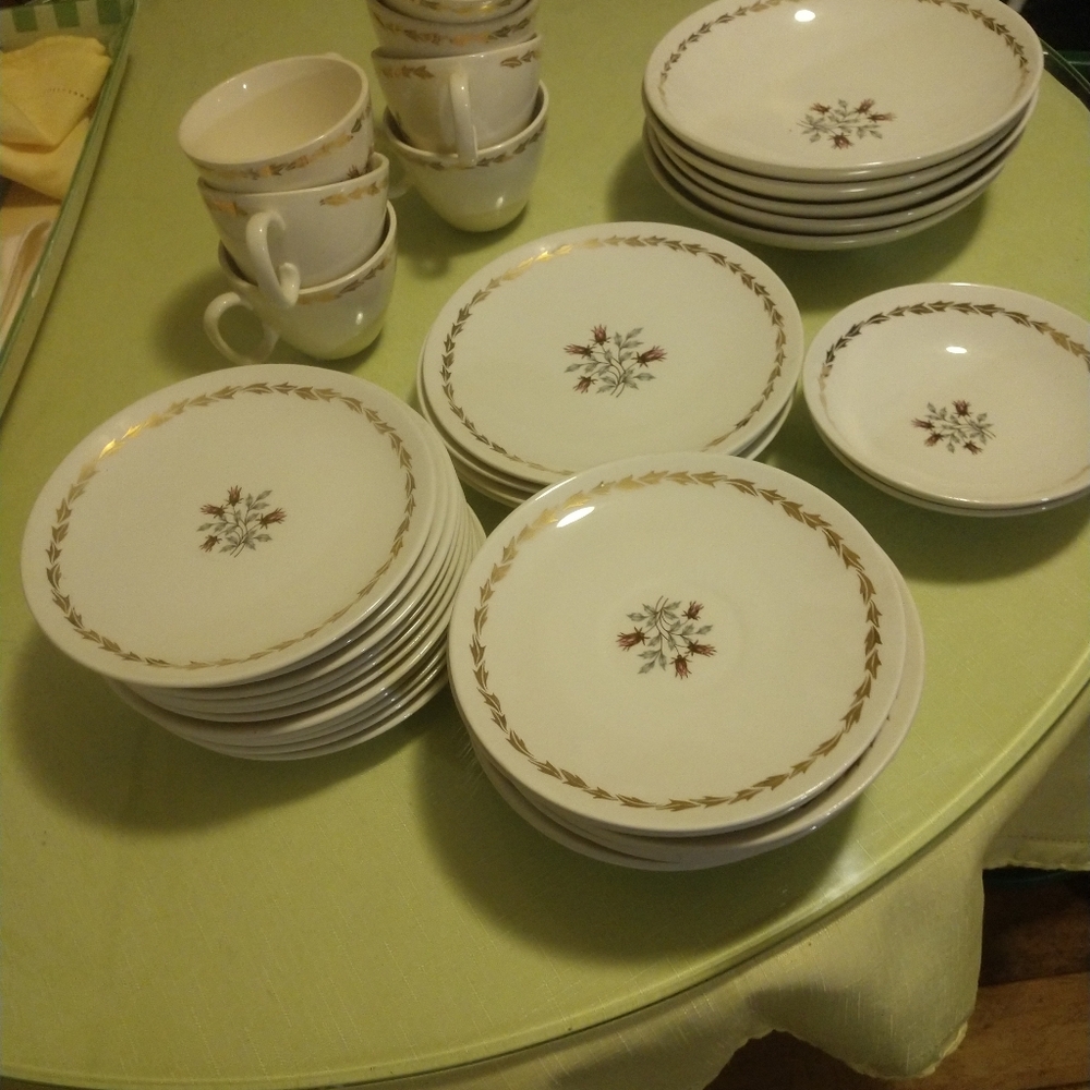 Vintage Royal China Inc. 22KT. Gold WHISPER
